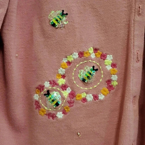 BEE SWEATER - Picture 2 of 5